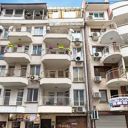 아파트 Centrally-located 1bd Near Kapana By Flat Mаnager 플로브디프