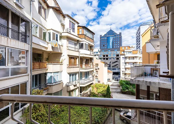 Centrally-located 1bd Near Kapana By Flat Mаnager *